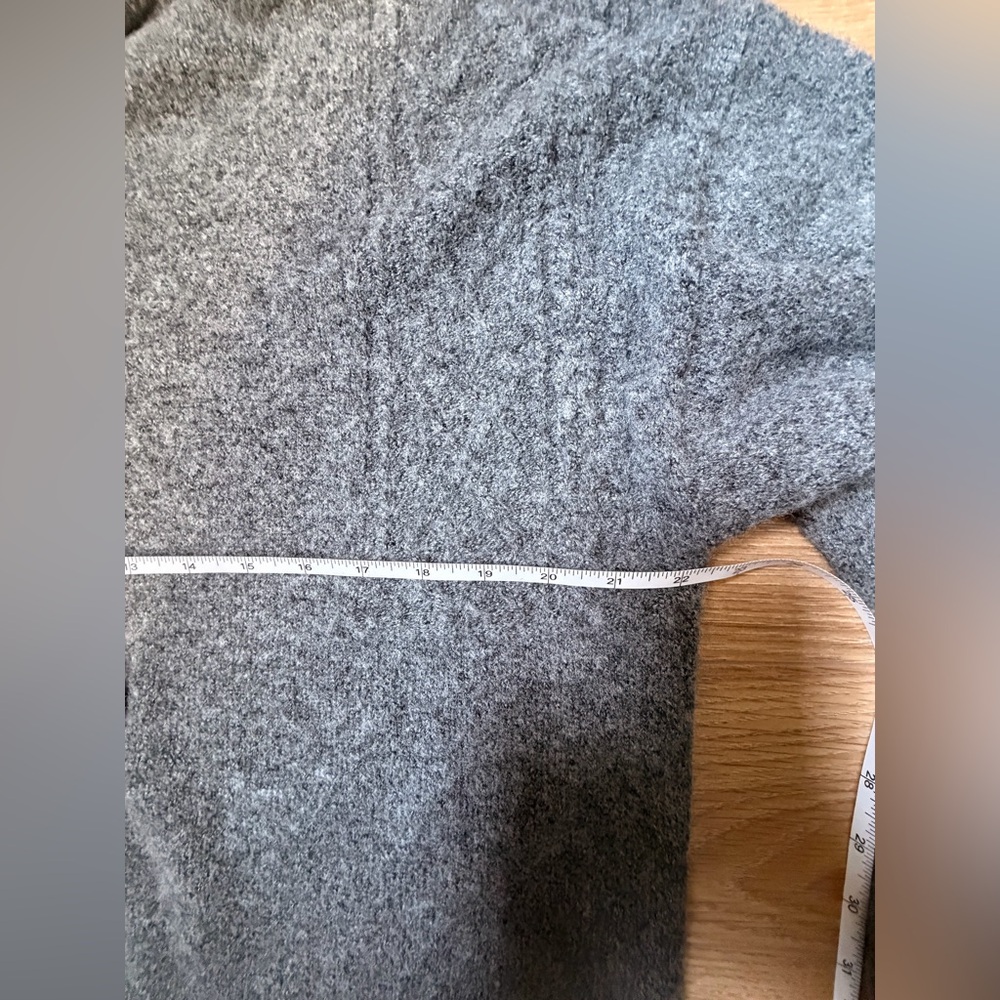 WORKSHOP Republic Clothing Gray Textured Sweater - Picture 4 of 6